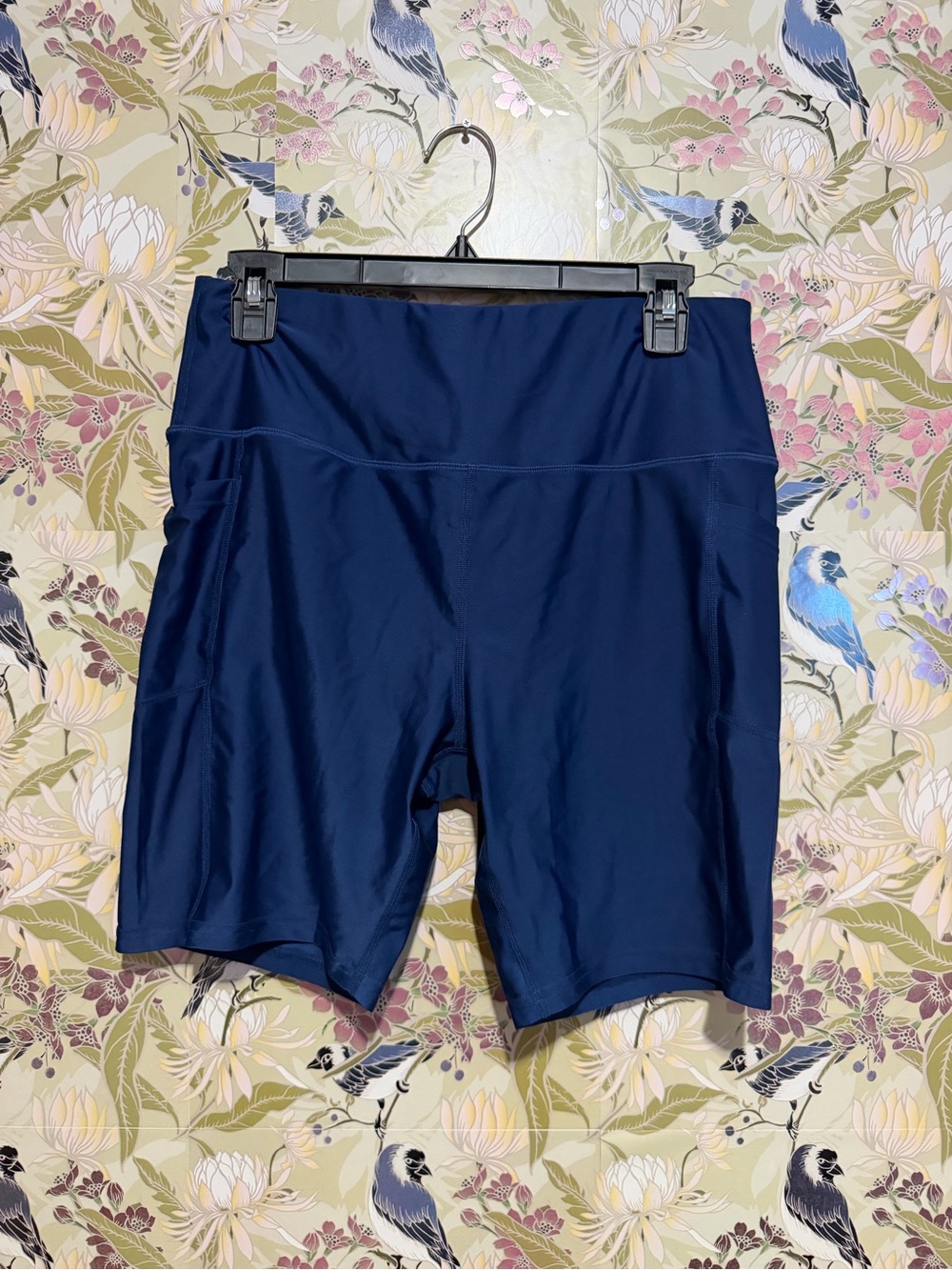 High-Waist Navy Bike Shorts with Side Pocket - Women